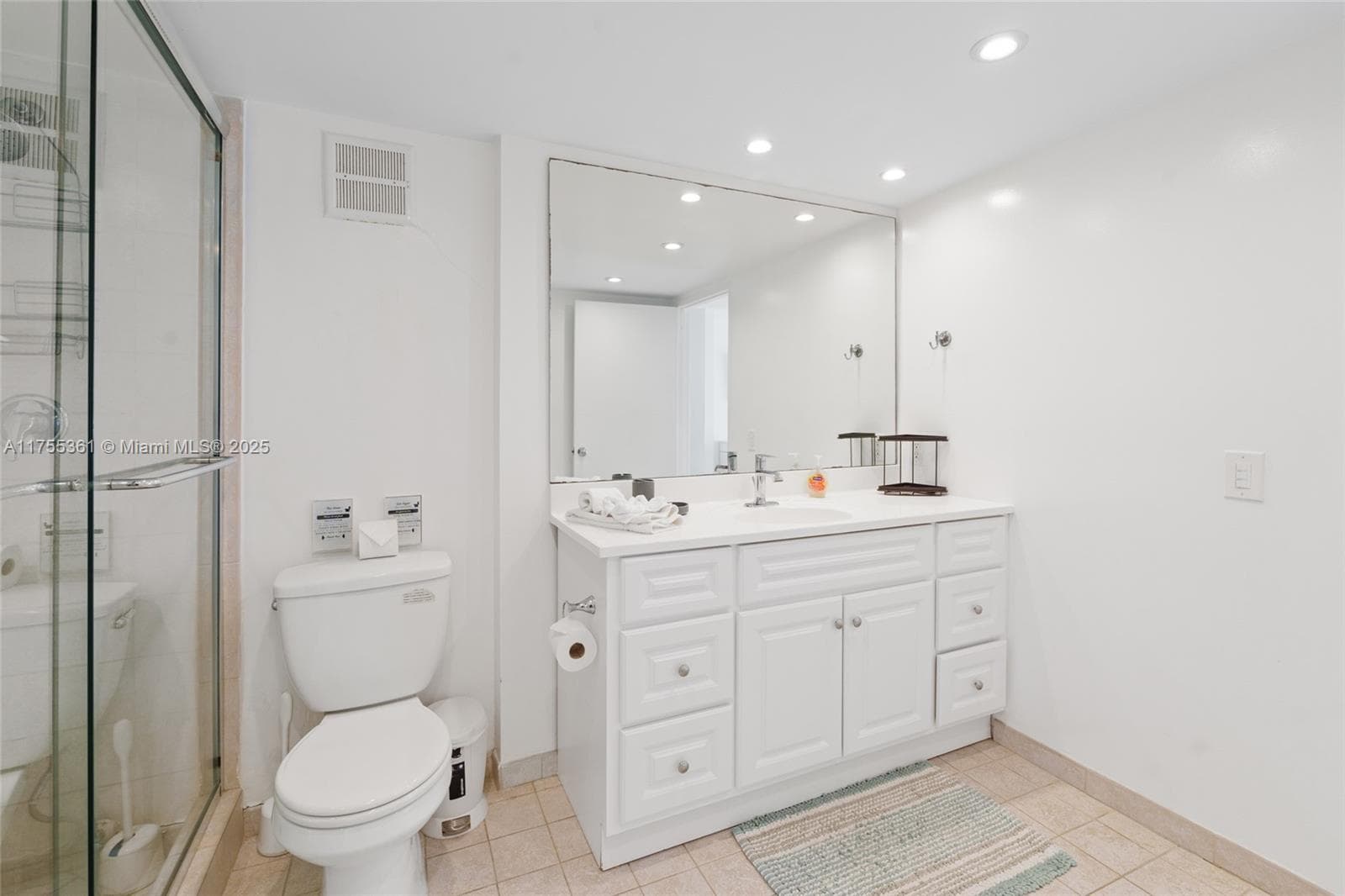 9195 Collins Ave 1103 photo 22