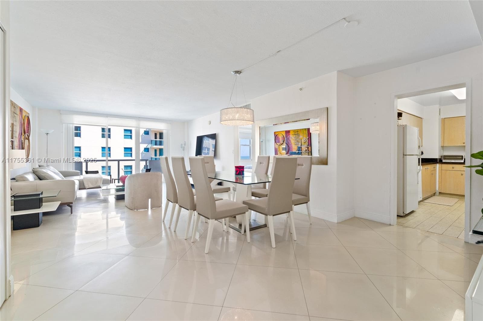 9195 Collins Ave 1103 photo 3