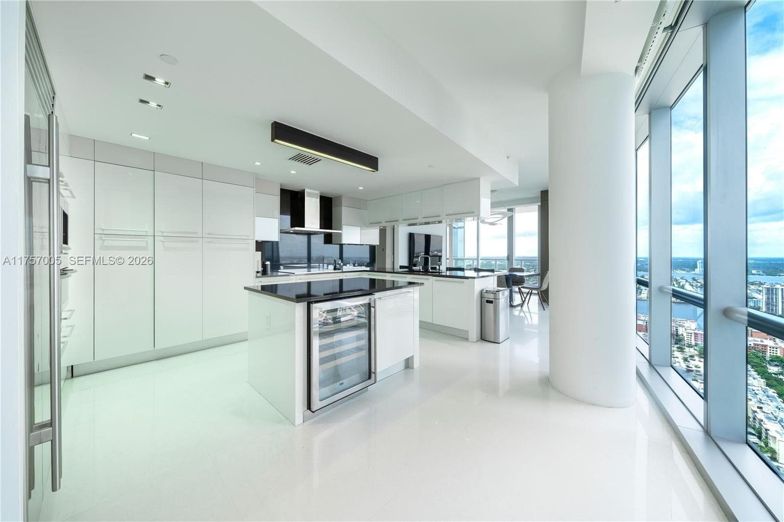 17121 Collins Ave 4208 photo 6