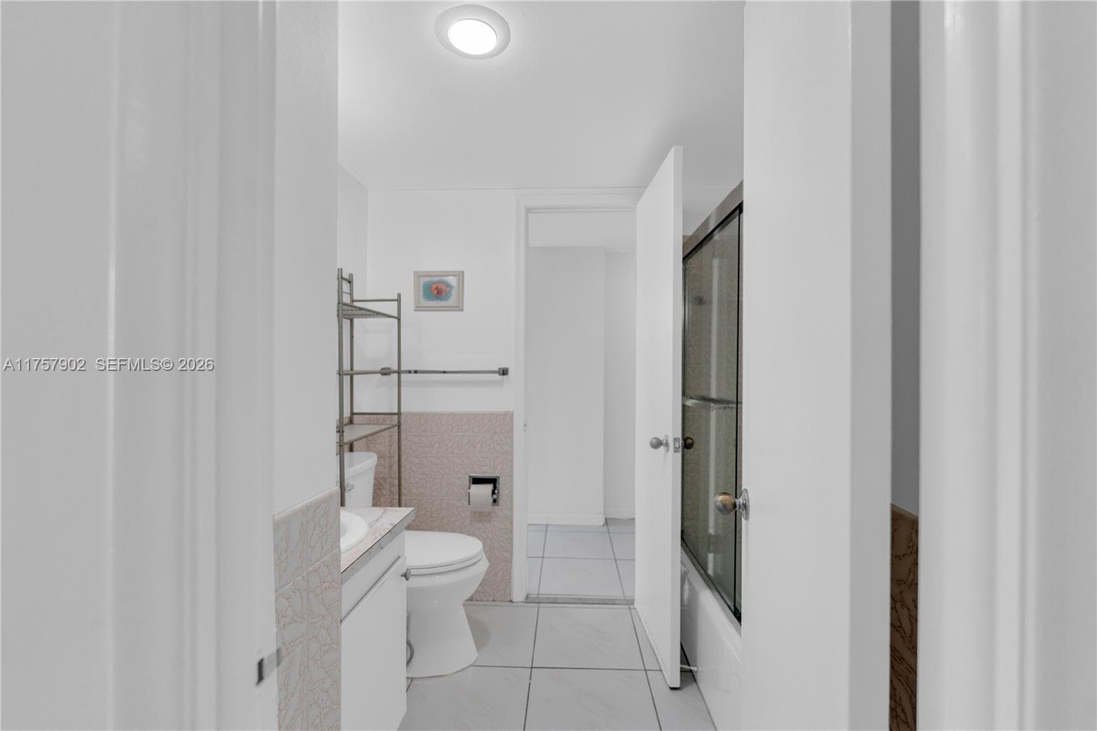 1817 S Ocean Dr 827 photo 16