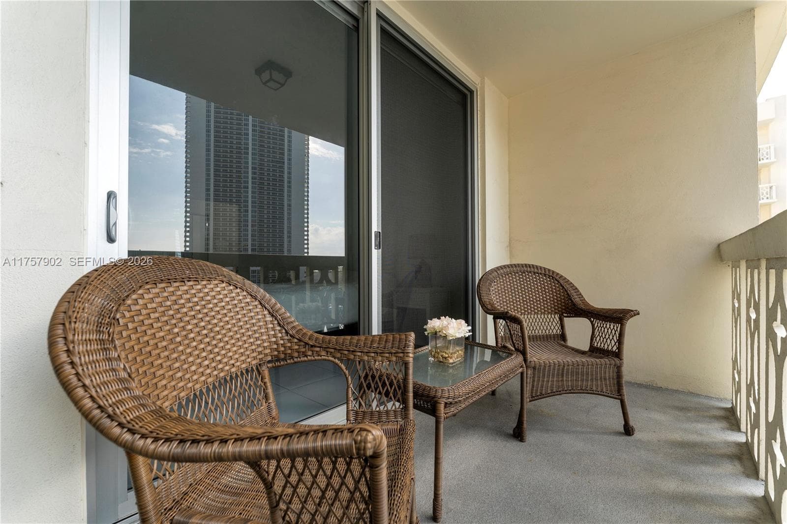 1817 S Ocean Dr 827 photo 19