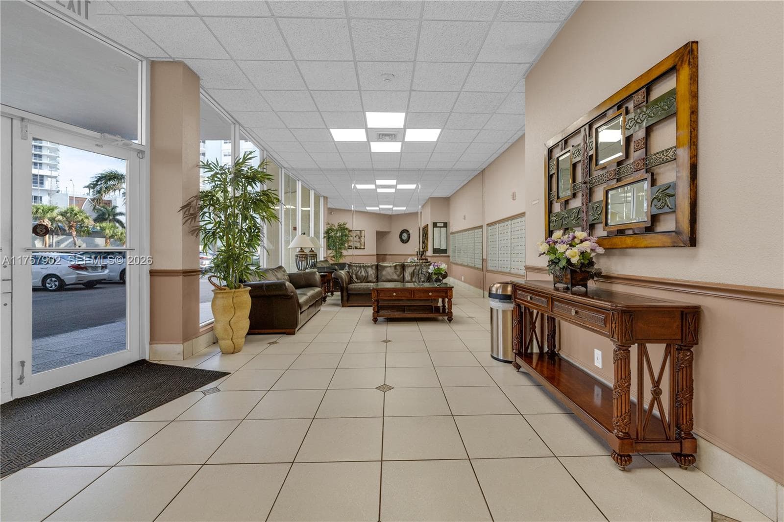 1817 S Ocean Dr 827 photo 21