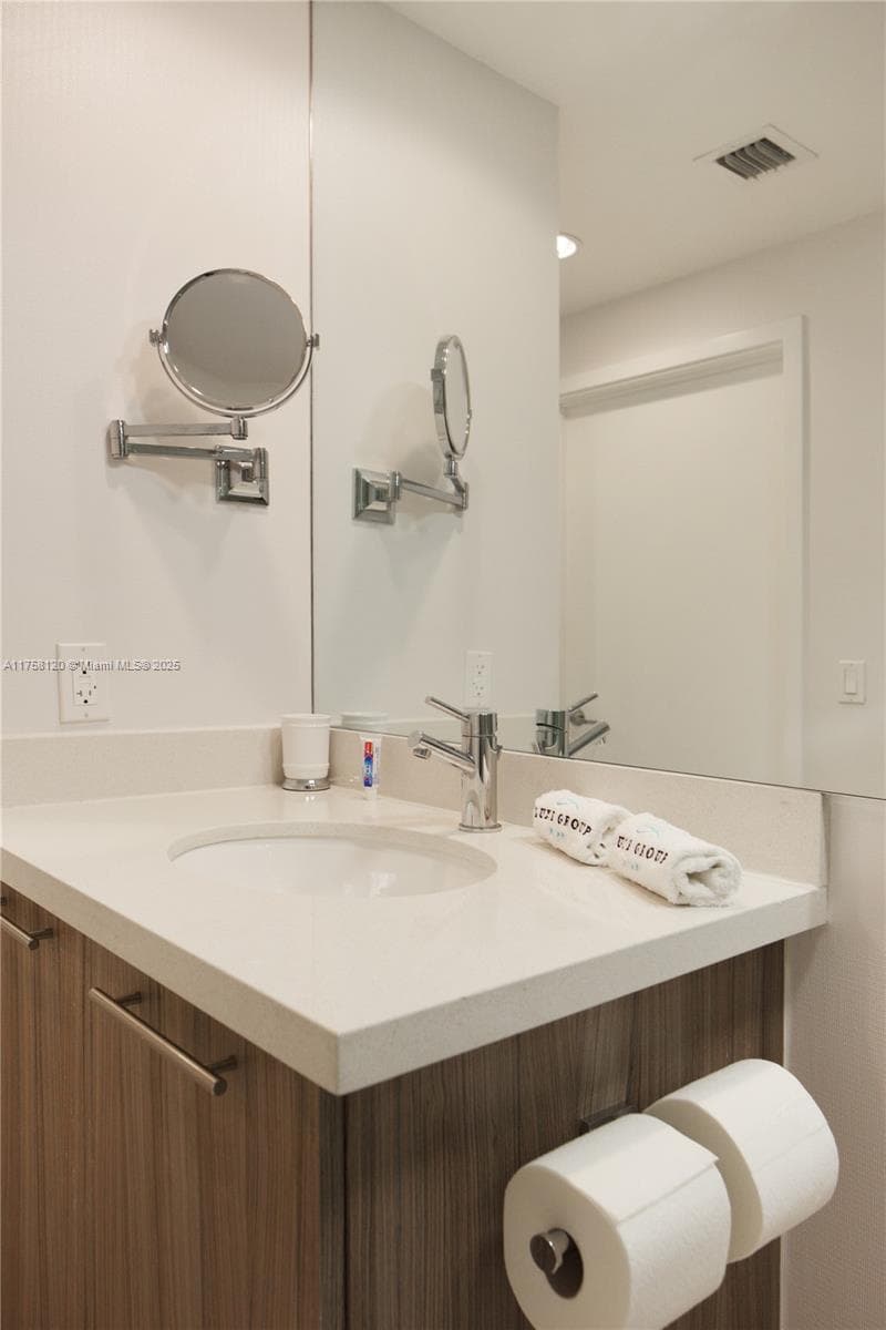 6700 Indian Creek Dr PH5 photo 25
