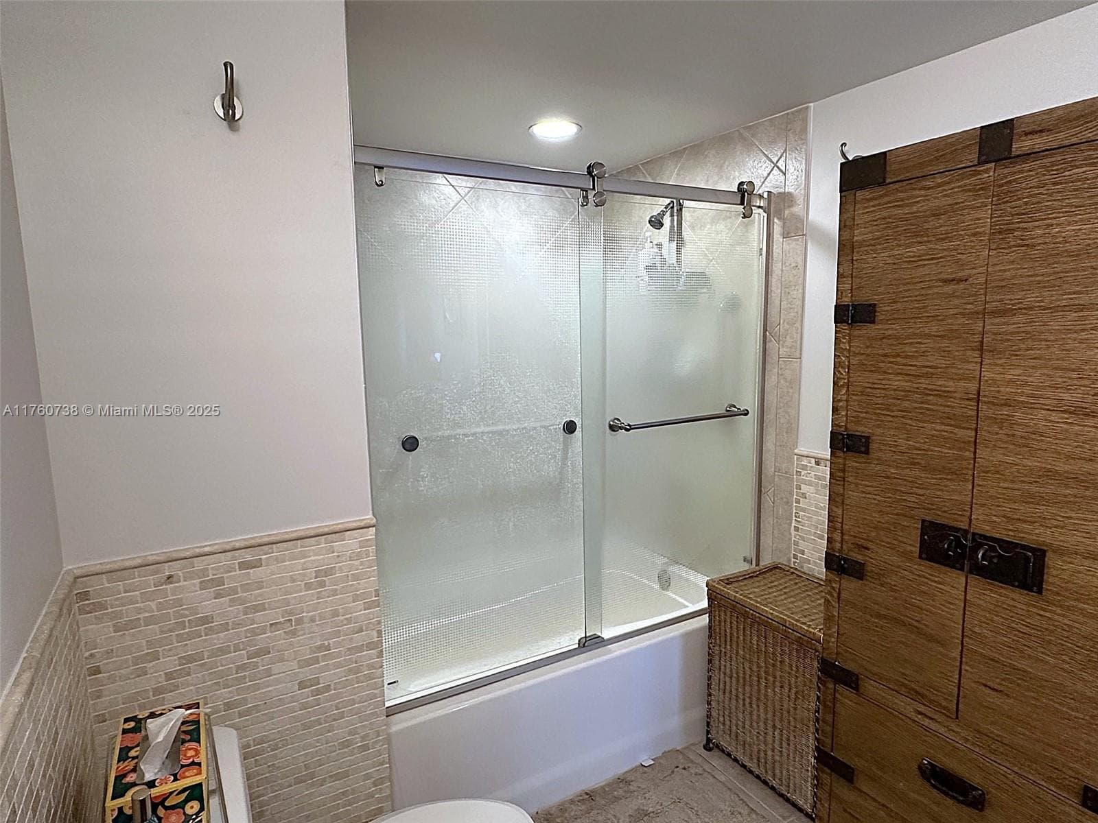 2080 Ocean Drive 304 photo 12