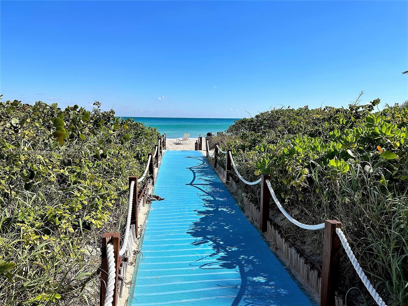 2080 Ocean Drive 304 photo 21