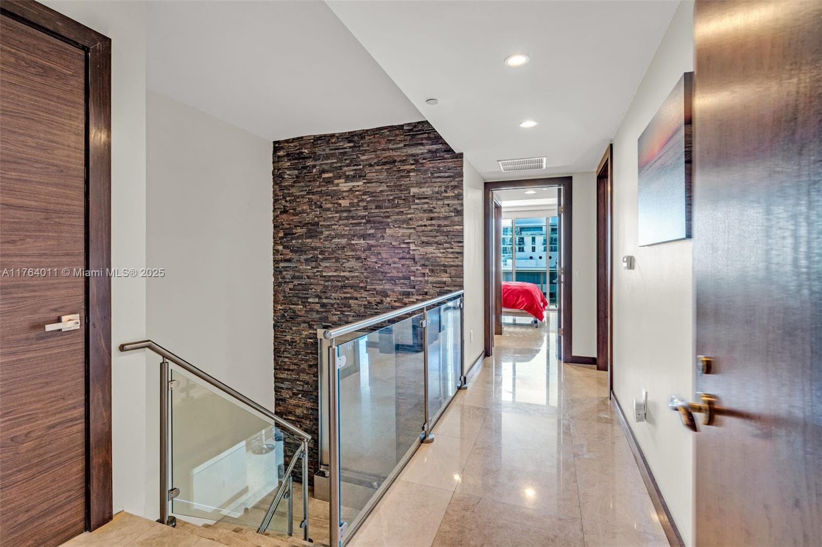 5875 Collins Ave 1704 photo 14