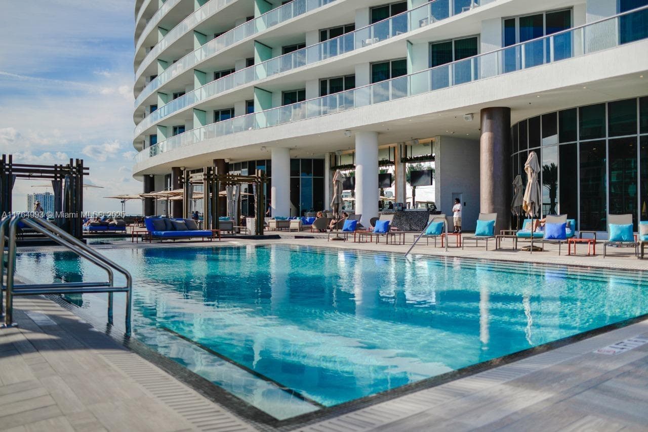 4111 Ocean Dr 2207 photo 12