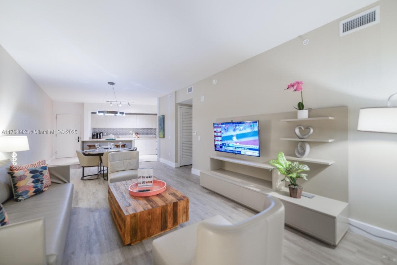 4111 Ocean Dr 2207 photo 18