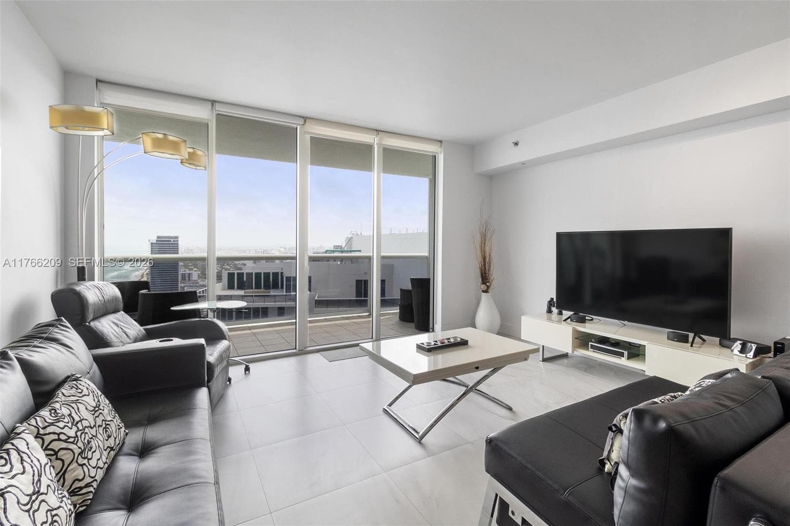 1830 S OCEAN DR 4705 photo 9