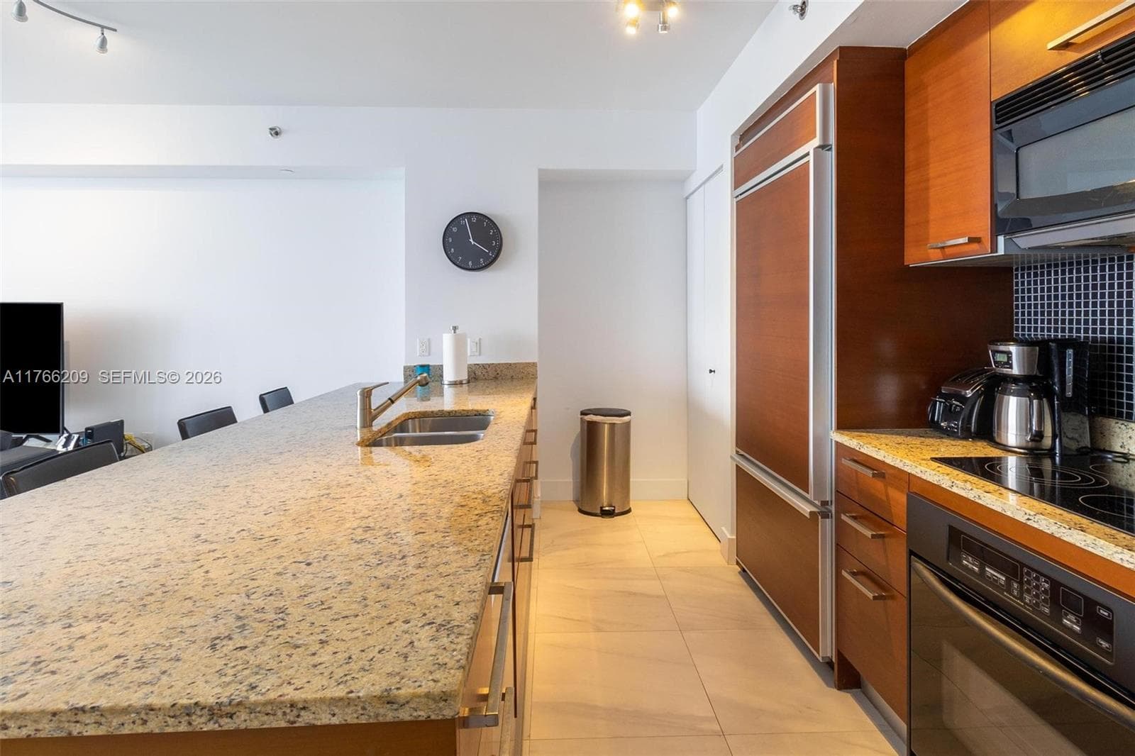 1830 S OCEAN DR 4705 photo 4