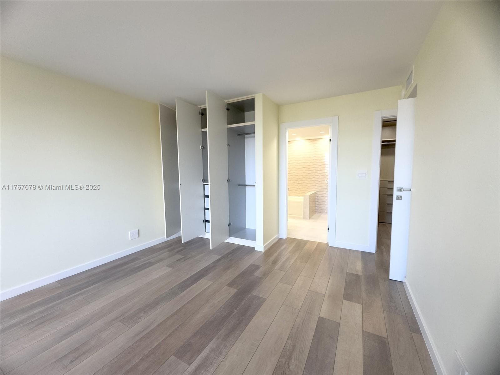 230 174th St 1015 photo 12