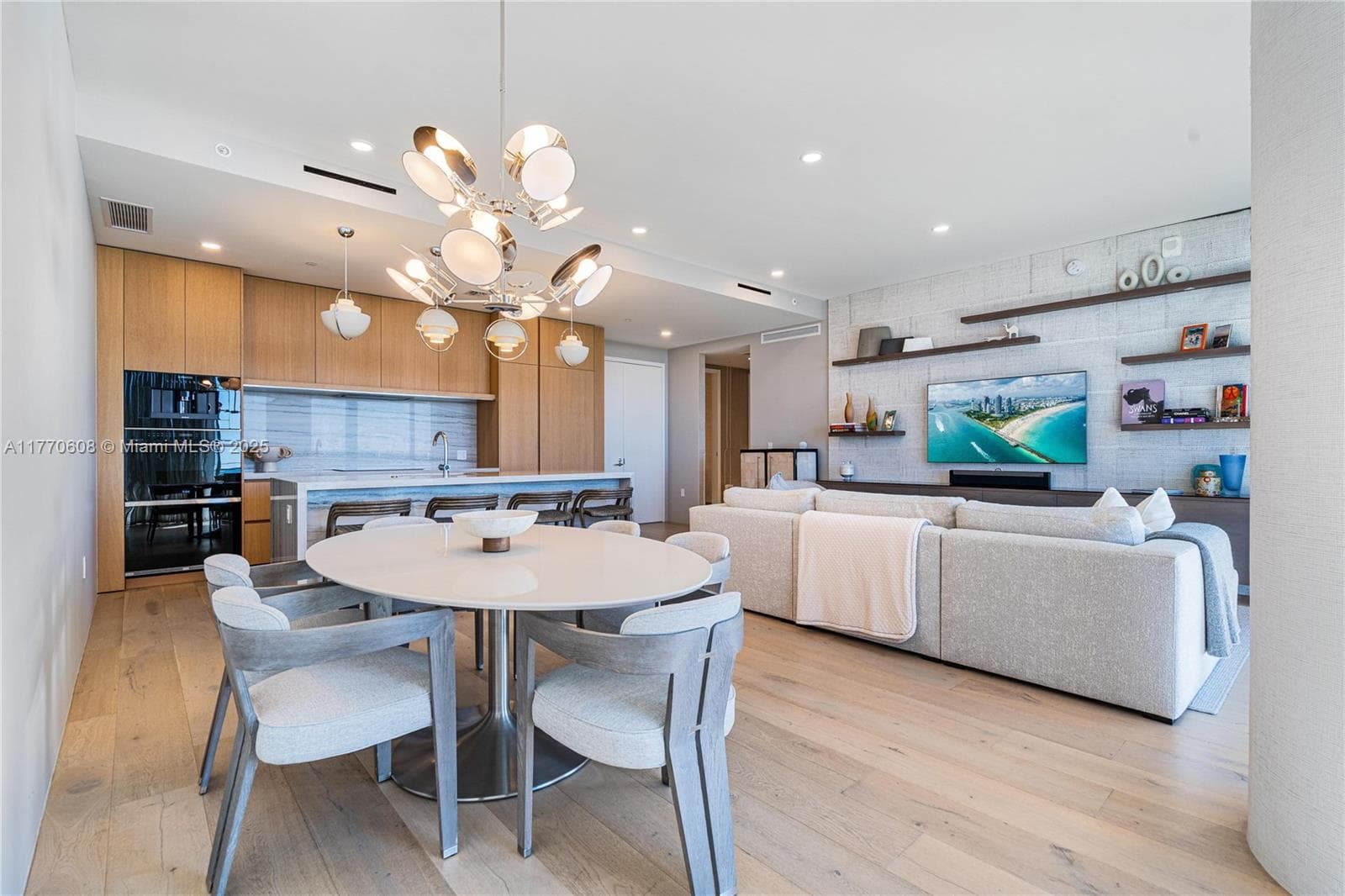 8701 Collins Ave 804 photo 12
