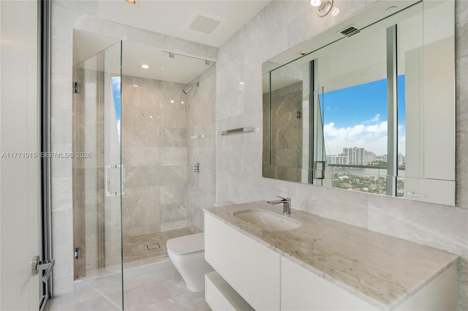 18501 Collins Ave 1804 Ready photo 12