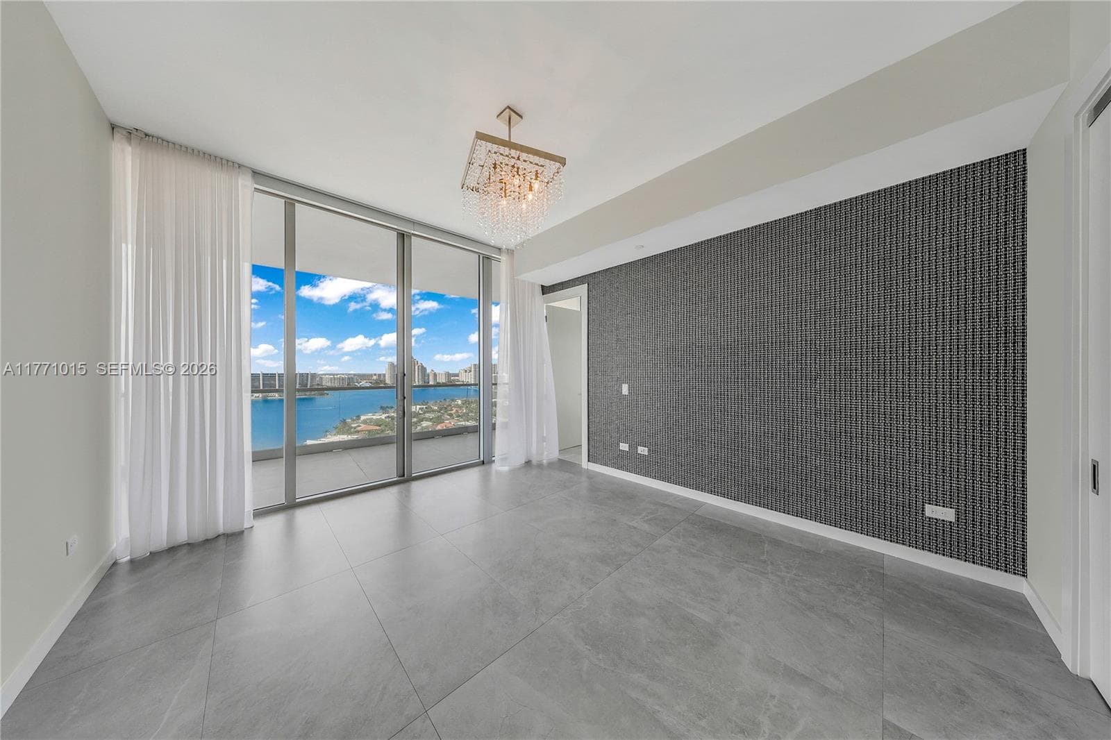 18501 Collins Ave 1804 Ready photo 11