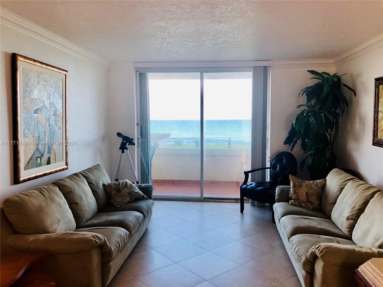 1936 Ocean Dr 24C photo 1