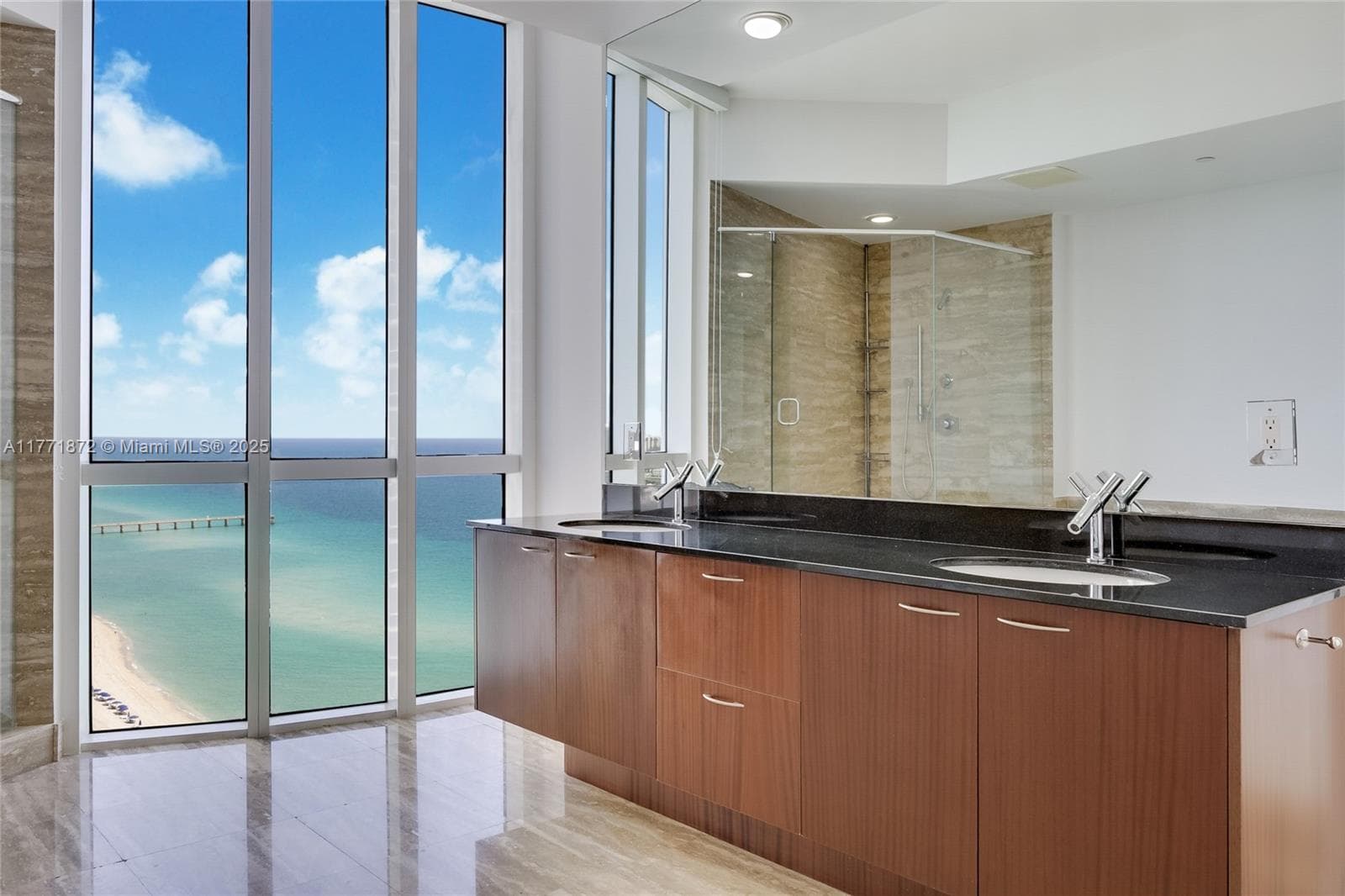 15811 Collins Ave 2101 photo 7