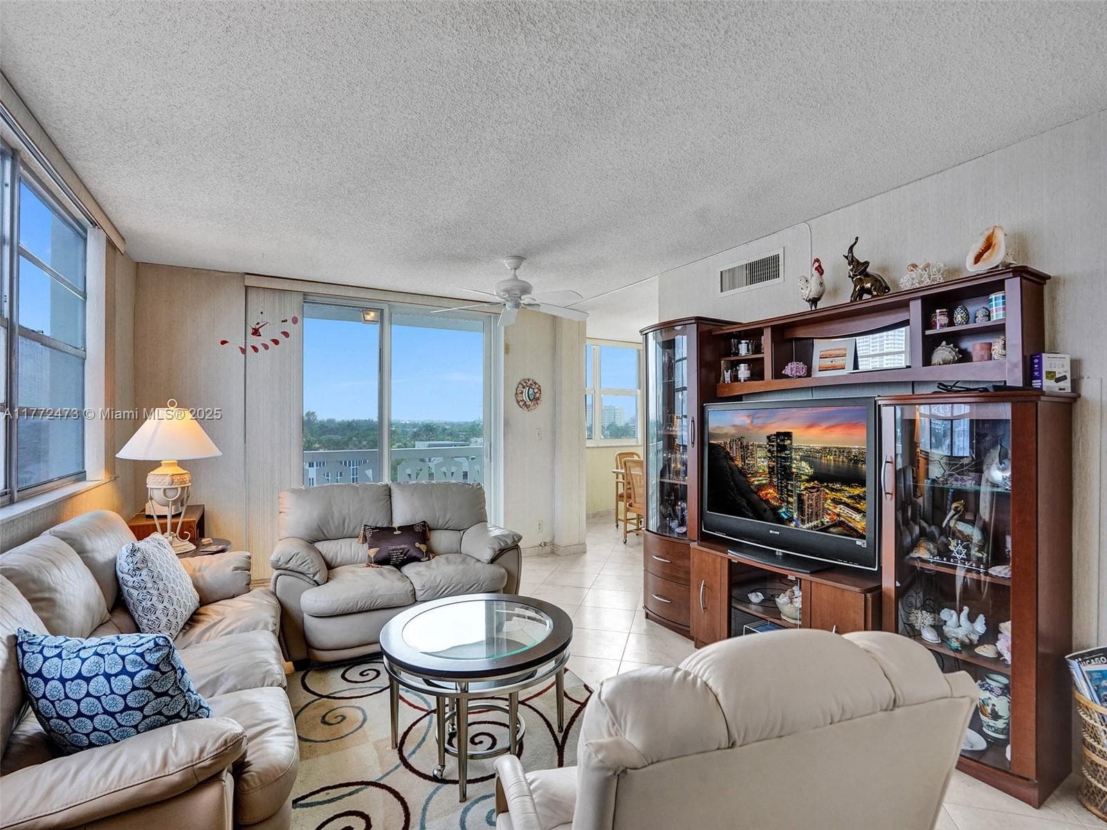 3113 S Ocean Dr 710 photo 3