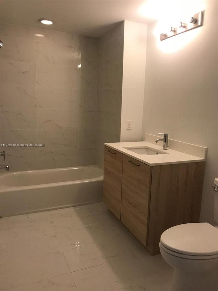 16385 Biscayne Blvd Unit 1902 photo 4