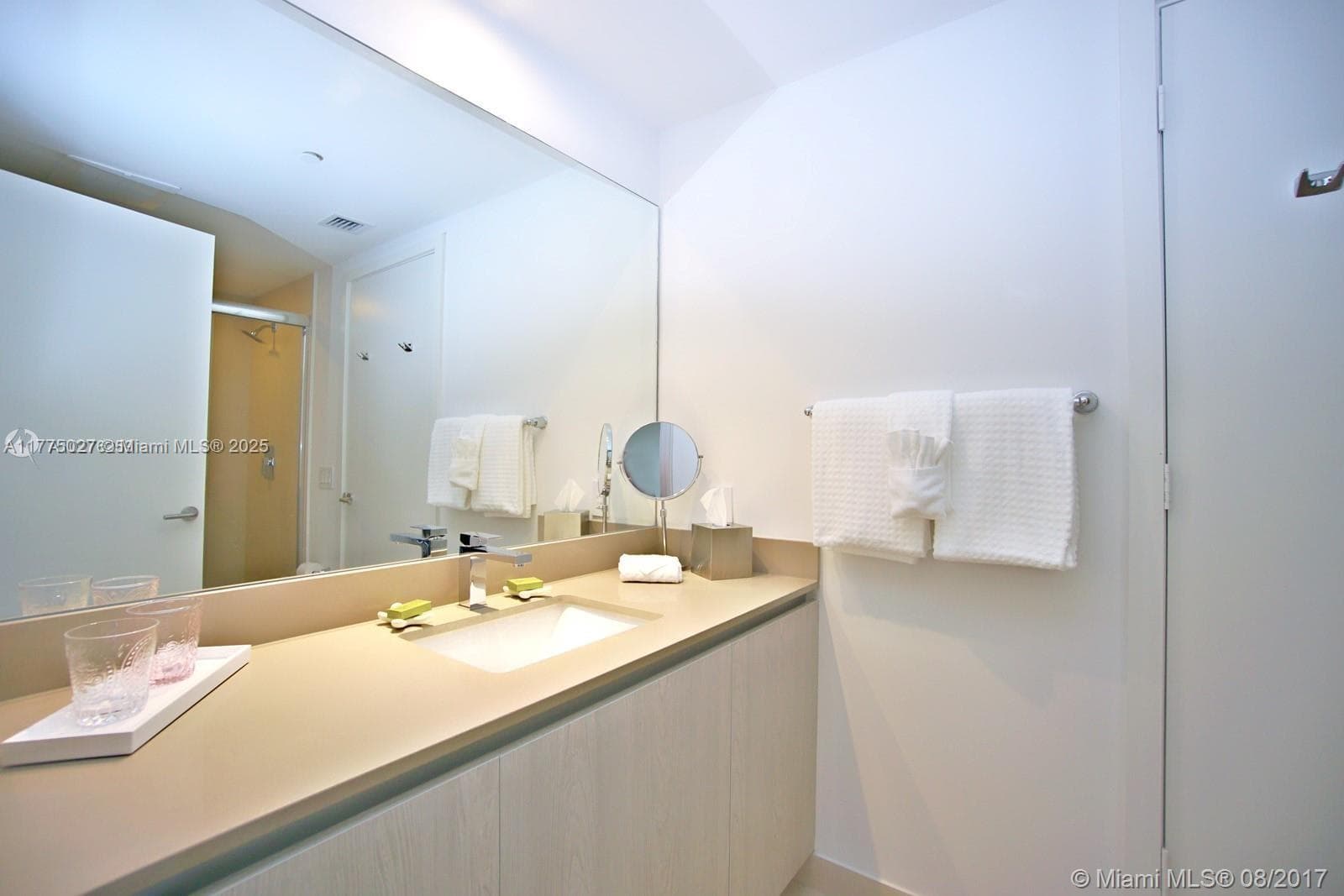 4111 Ocean Dr LPH6 photo 25