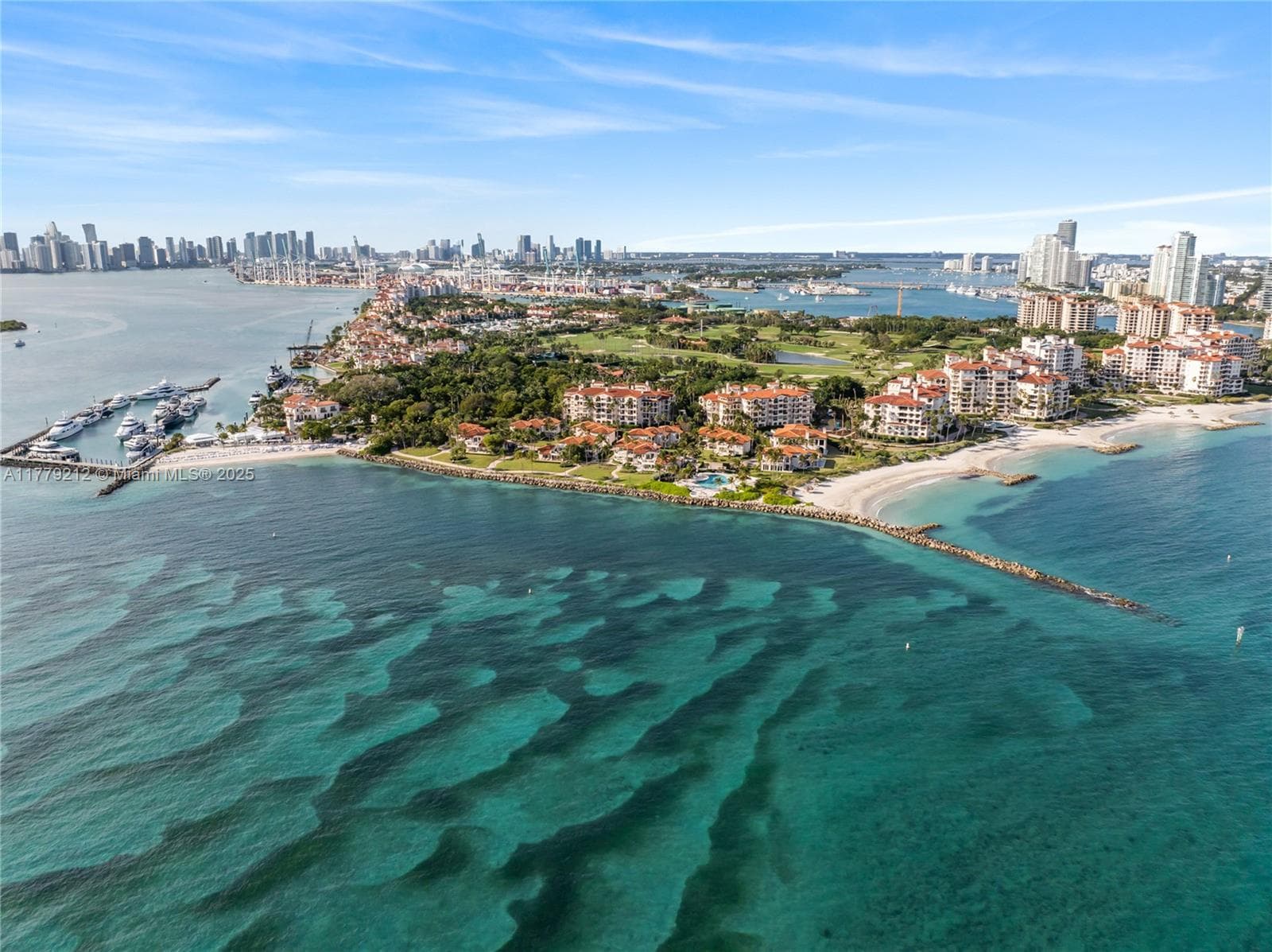 19112 Fisher Island Dr 19112 photo 2