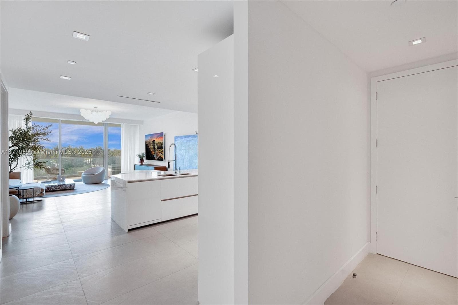 10201 Collins Ave 404 photo 14