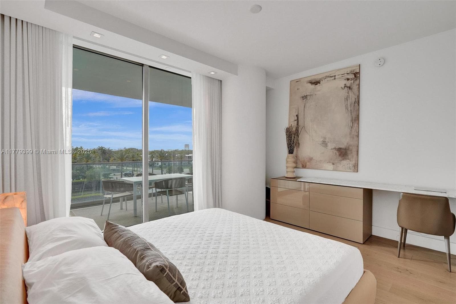 10201 Collins Ave 404 photo 25