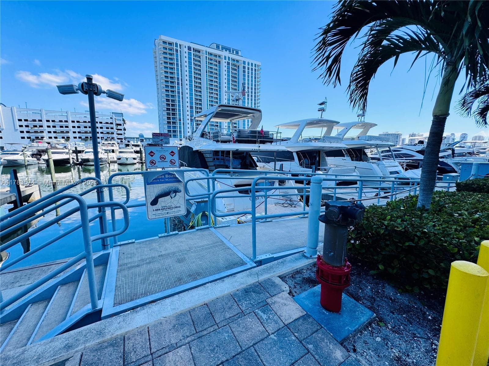 17211 Biscayne Blvd, Boat Slip 15 photo 2