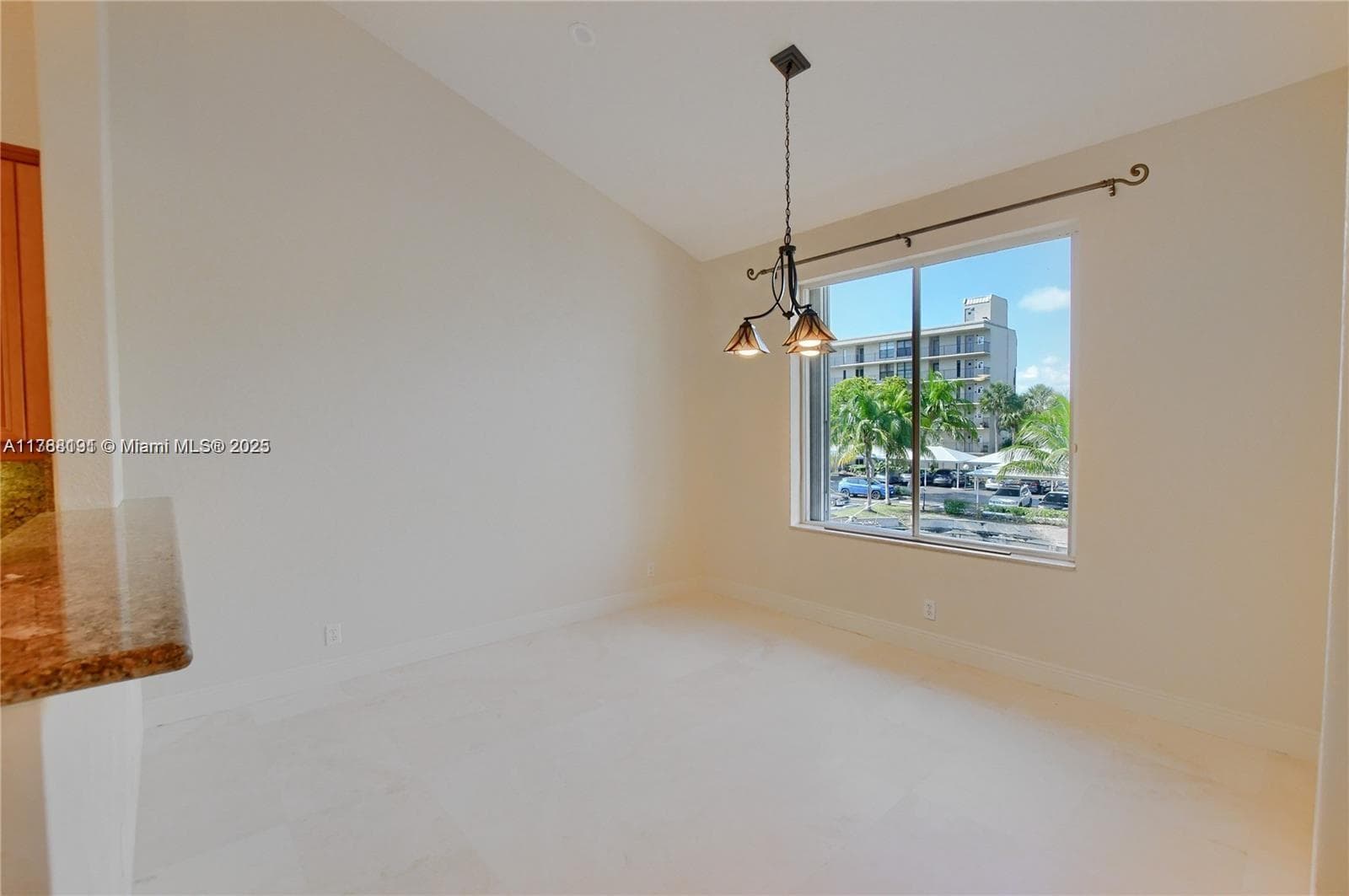 23 Royal Palm Way 16 photo 13