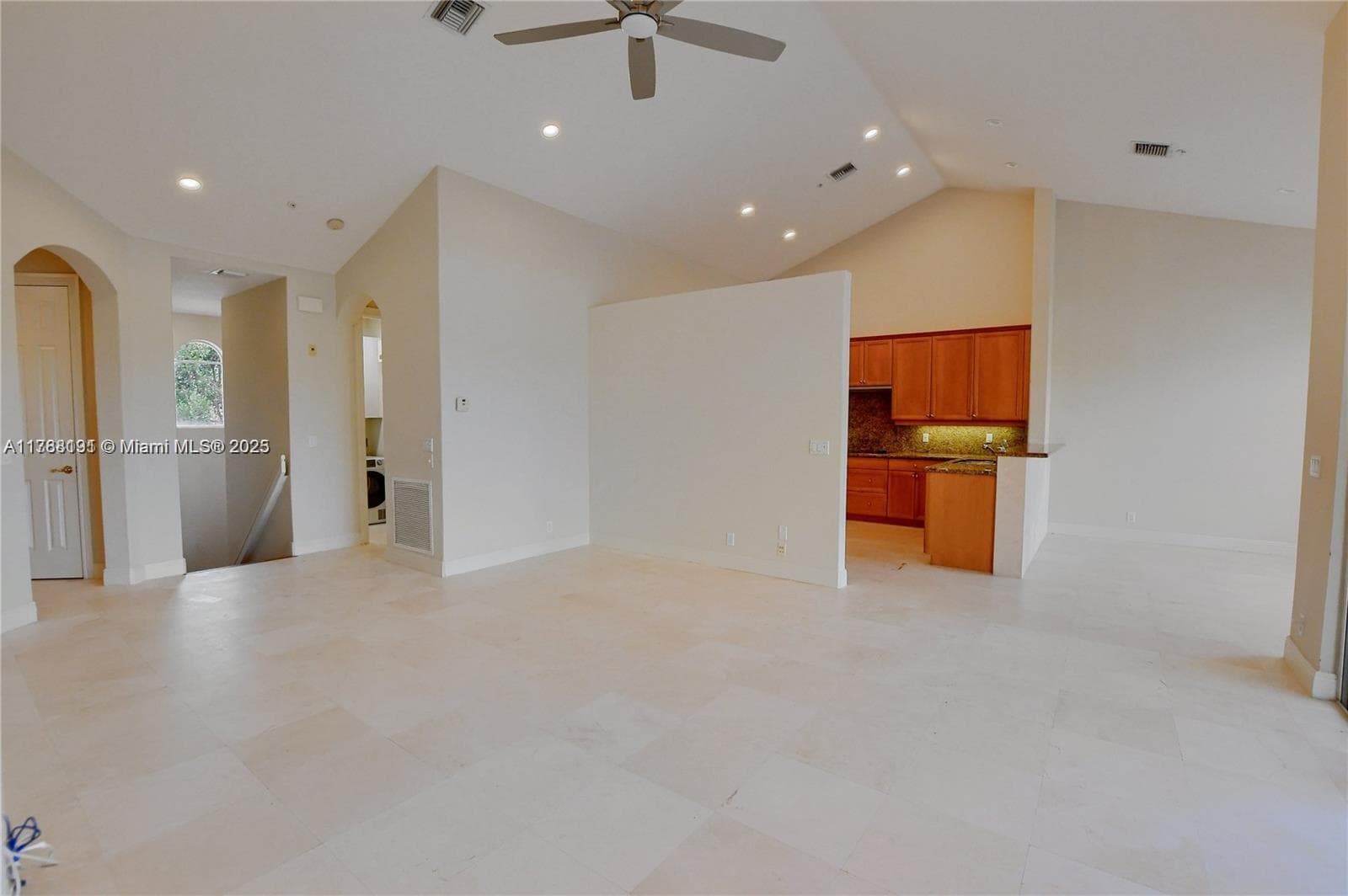 23 Royal Palm Way 16 photo 12