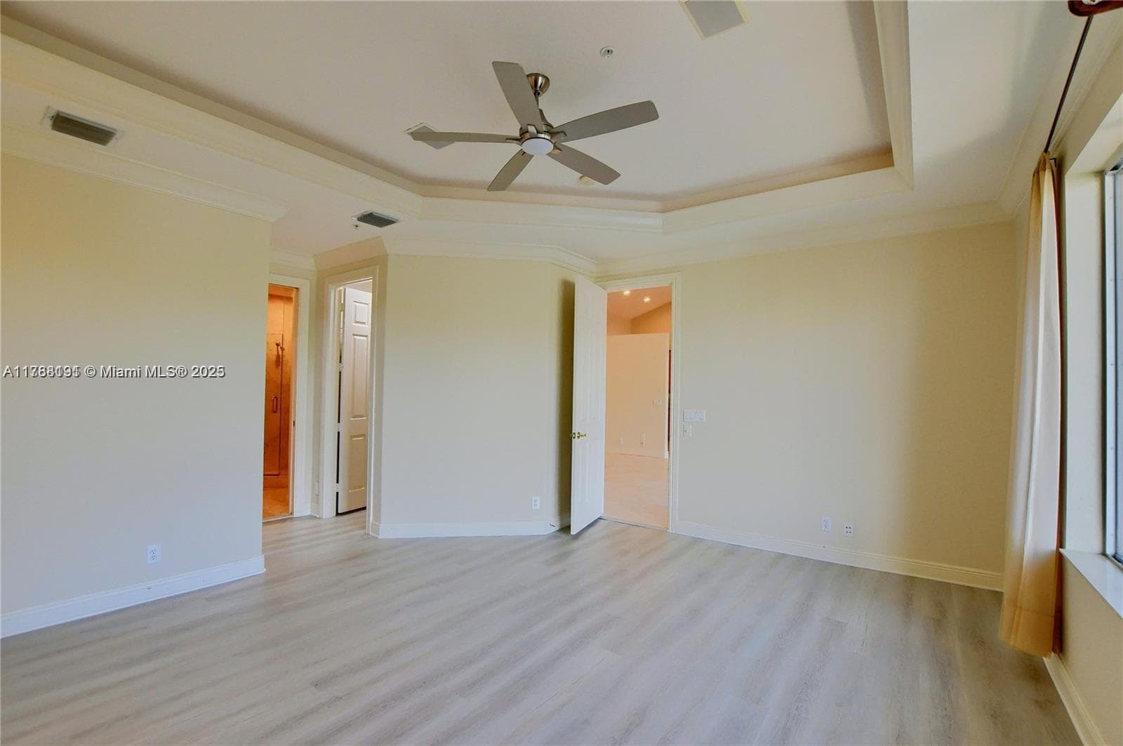 23 Royal Palm Way 16 photo 19