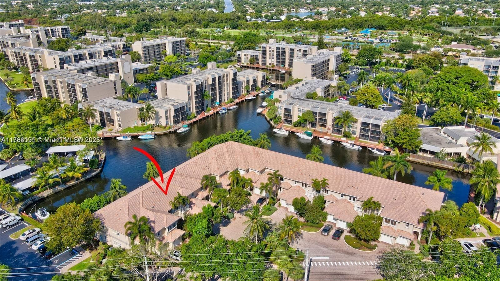 23 Royal Palm Way 16 photo 8