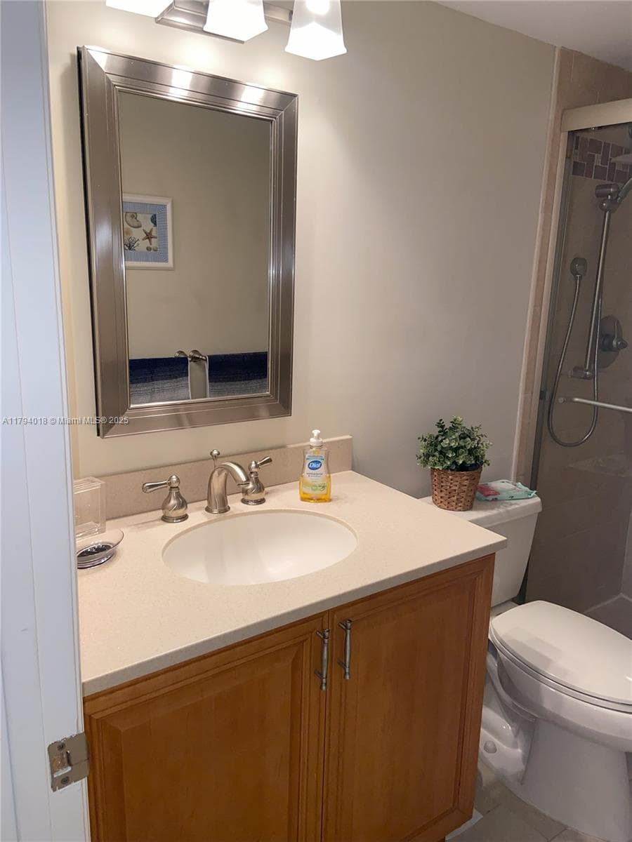 3180 Ocean Dr 716 photo 17