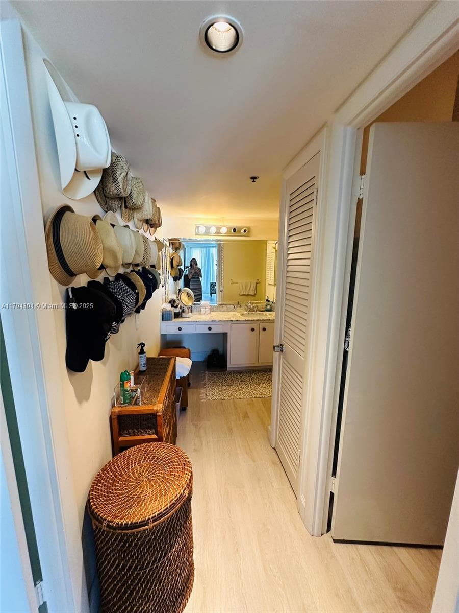 4750 Ocean Blvd 401 photo 17