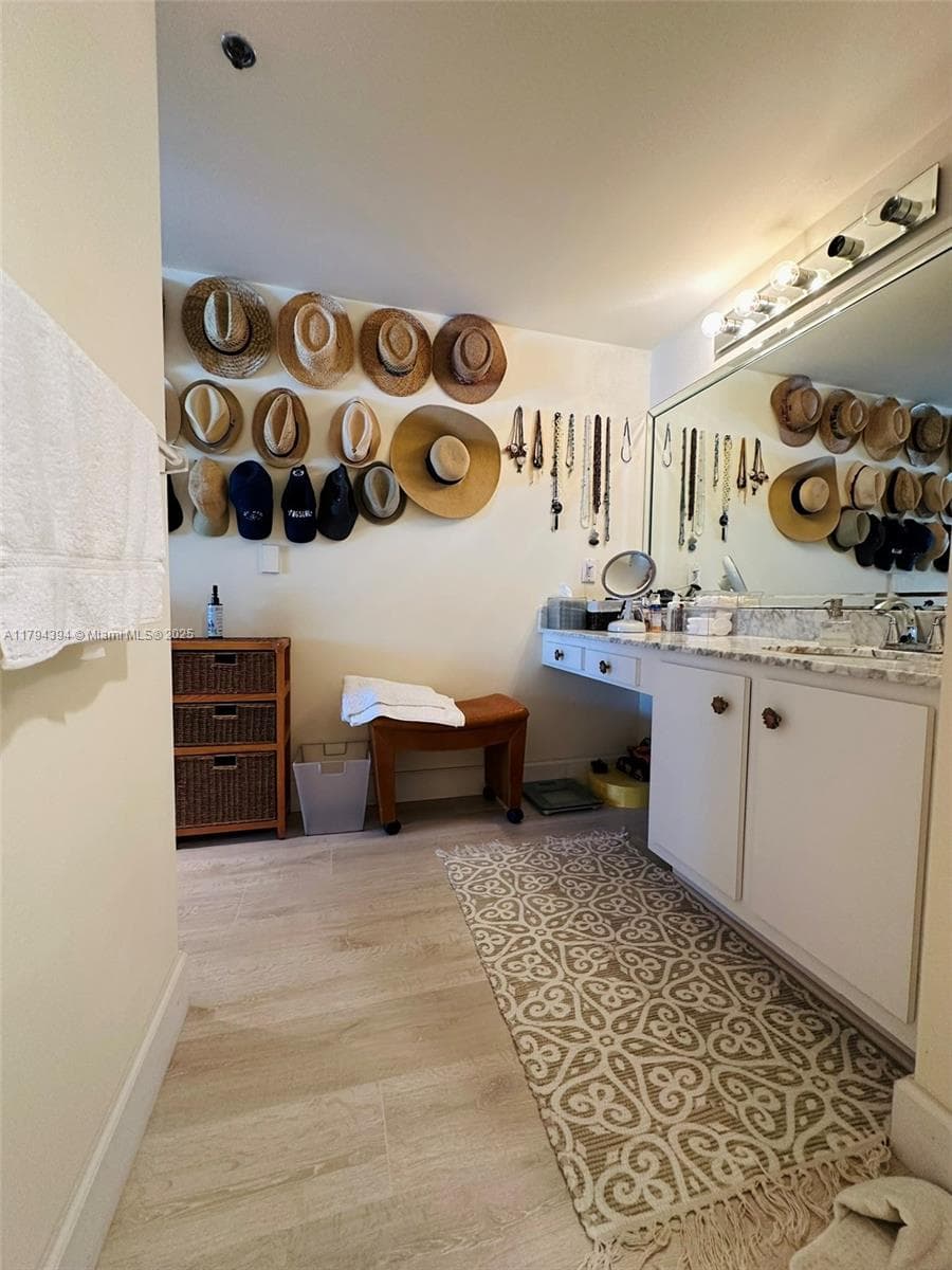 4750 Ocean Blvd 401 photo 22