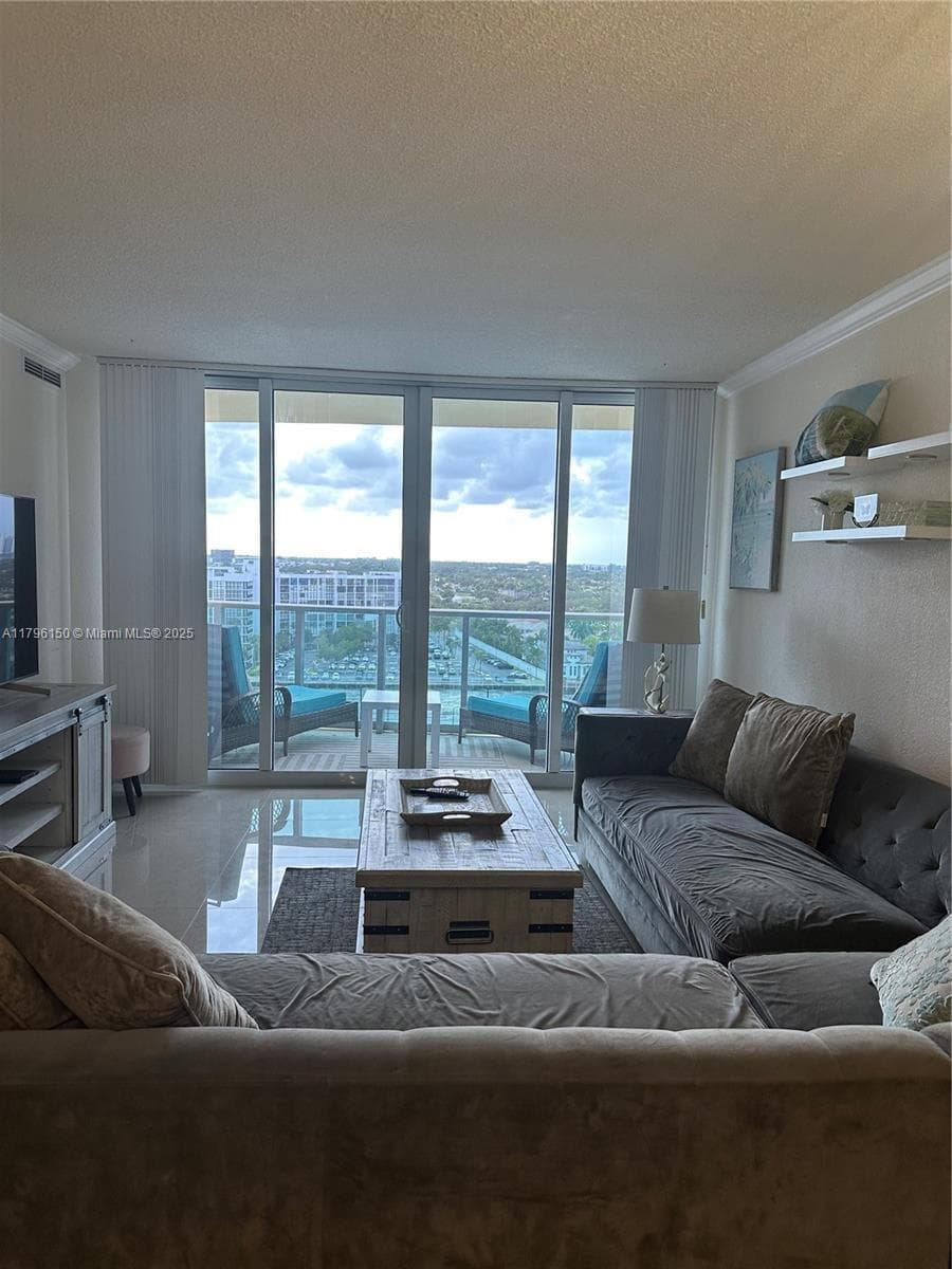 2501 Ocean Dr 1228 photo 7