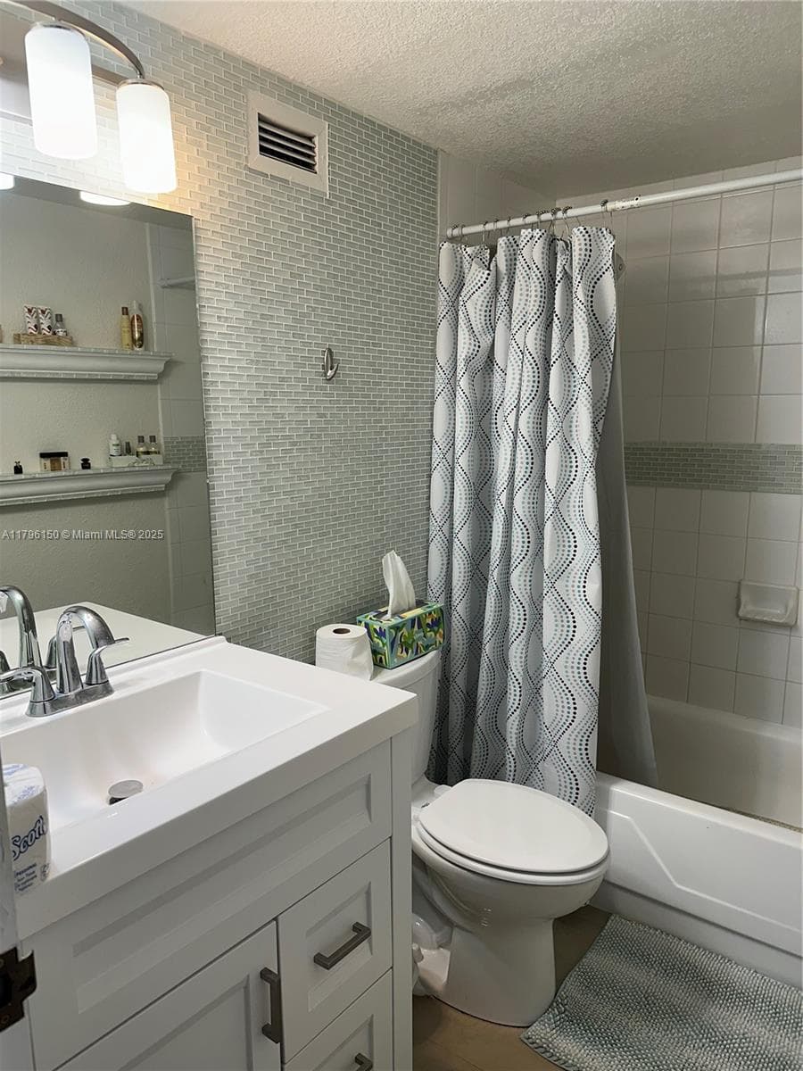 2501 Ocean Dr 1228 photo 20