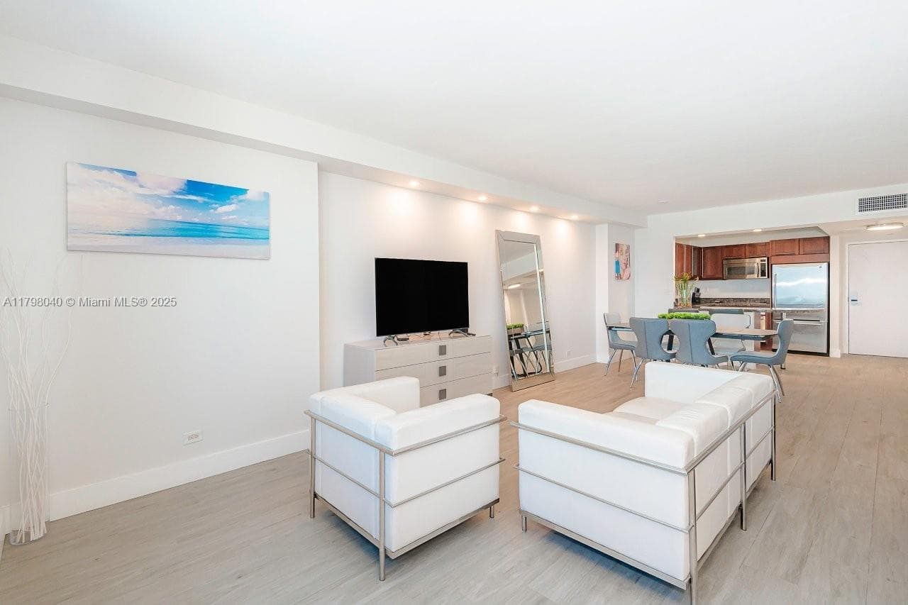 2301 Collins Ave 1531 photo 10