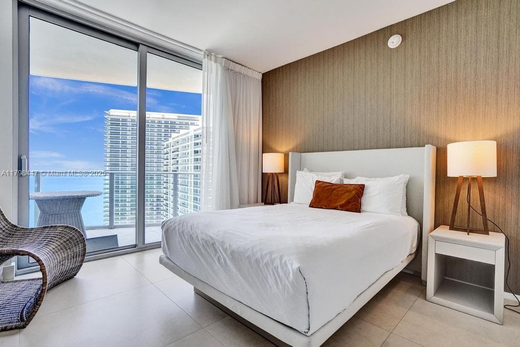 4111 Ocean Dr 2803 photo 13