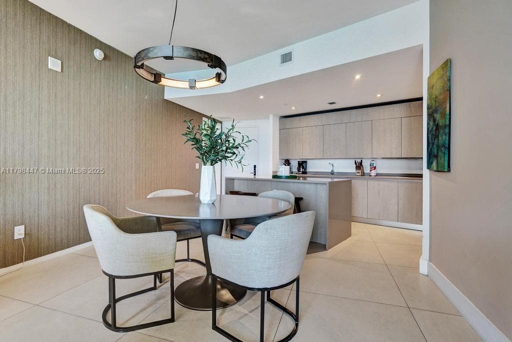 4111 Ocean Dr 2803 photo 9