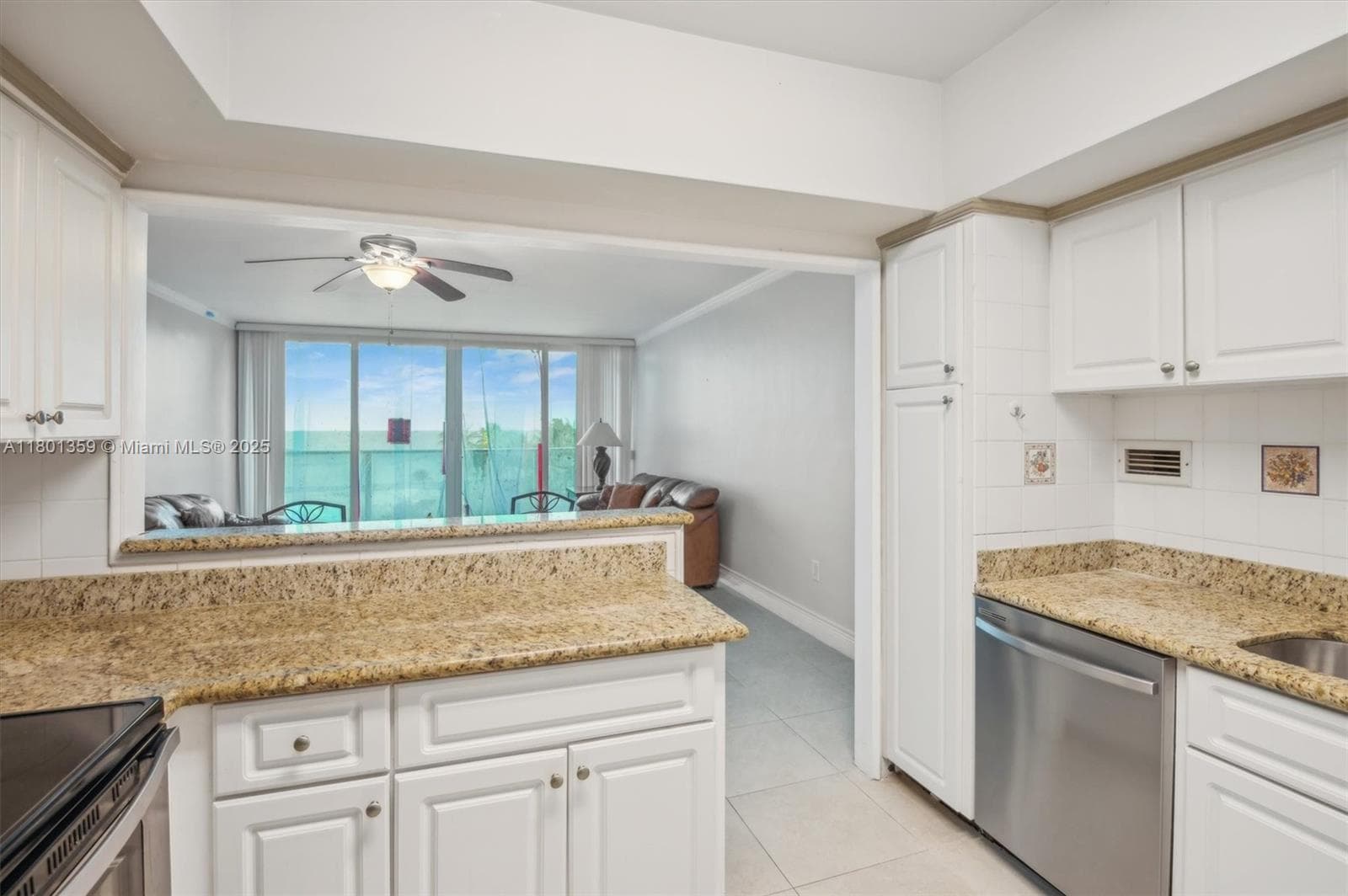 3505 Ocean Dr 420 photo 6