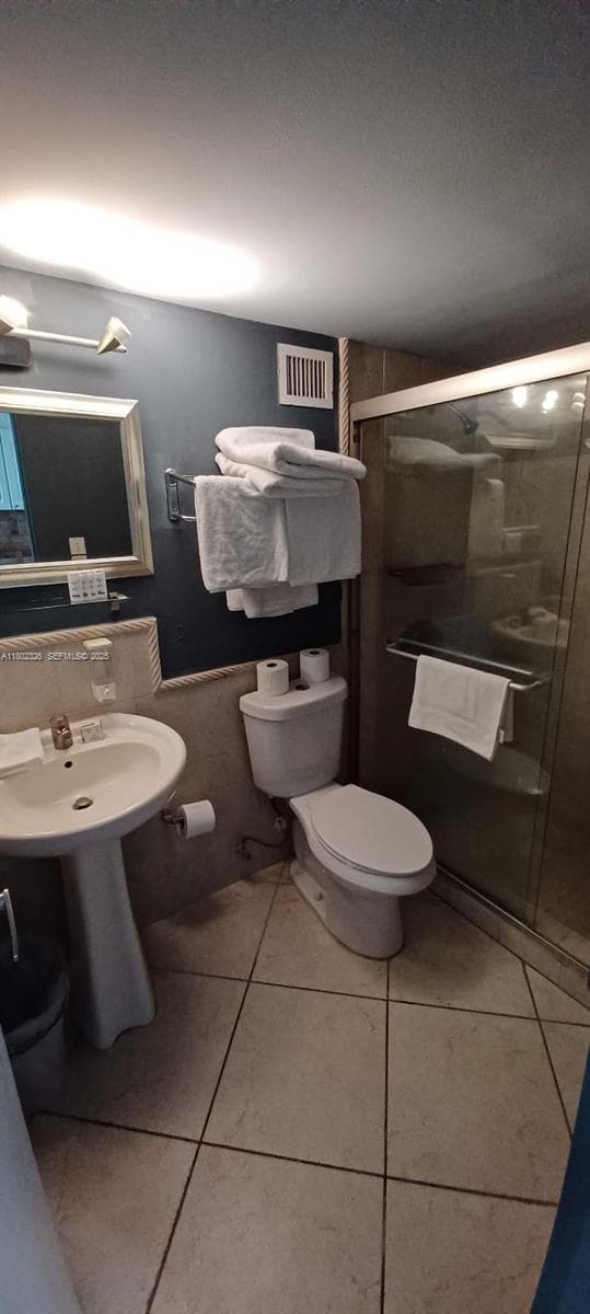 19201 Collins Ave 1105 photo 16