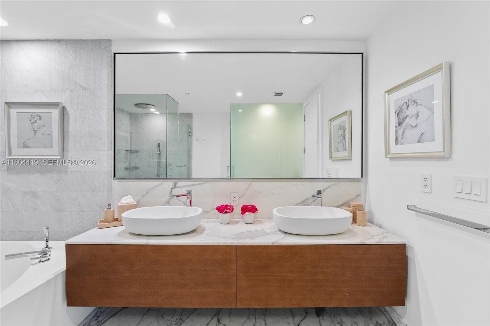 10201 Collins Ave 511 photo 12