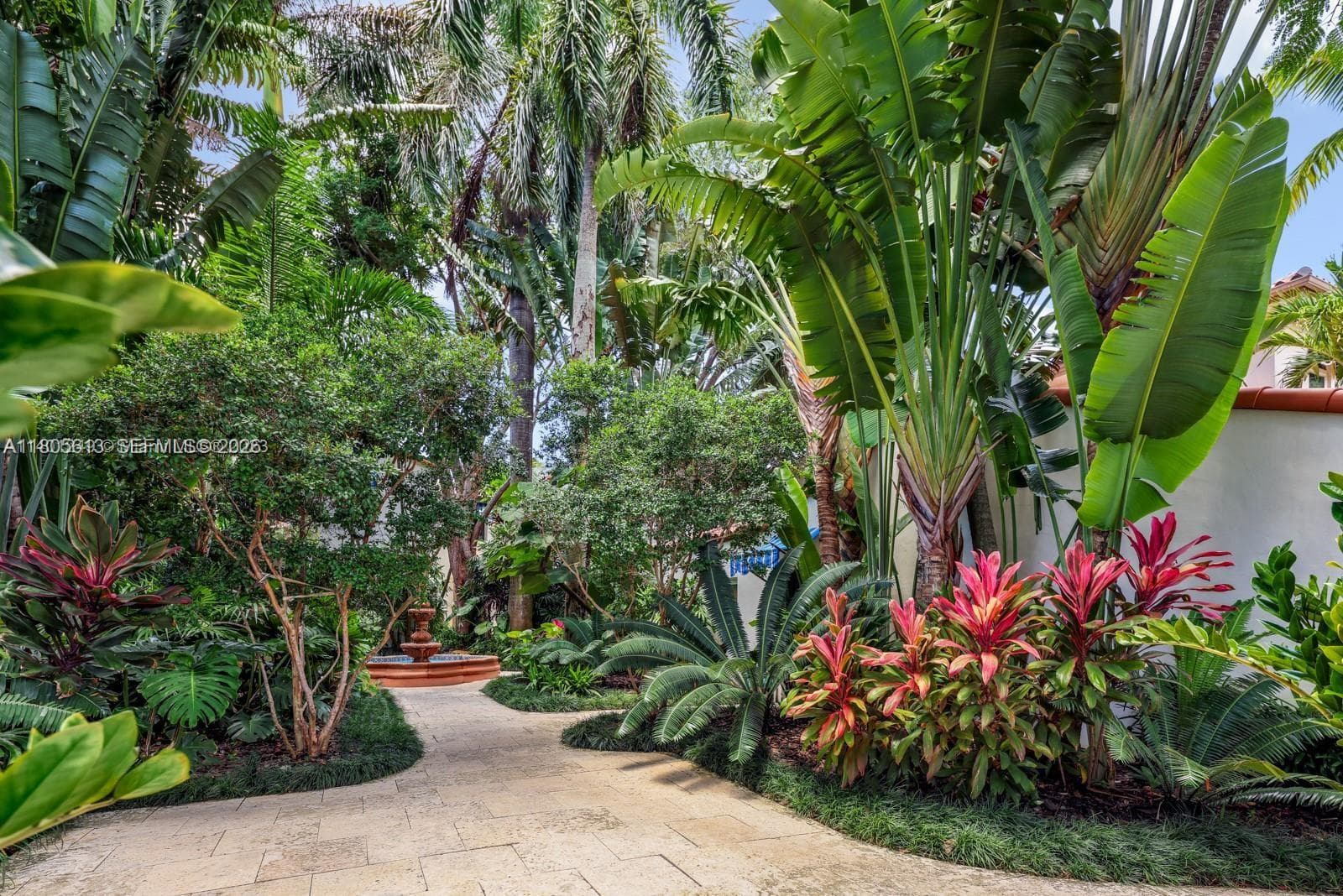 56 Hibiscus Dr photo 11