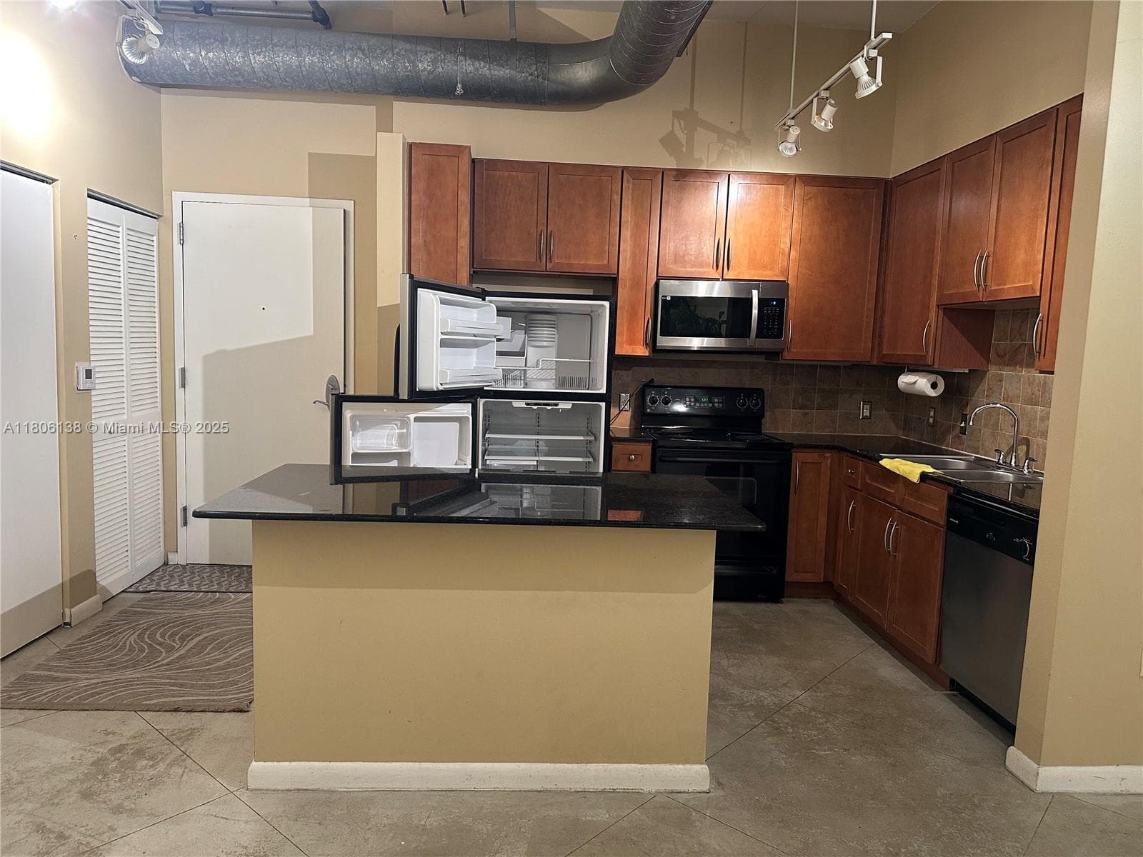 2001 Biscayne Blvd 3503 photo 15