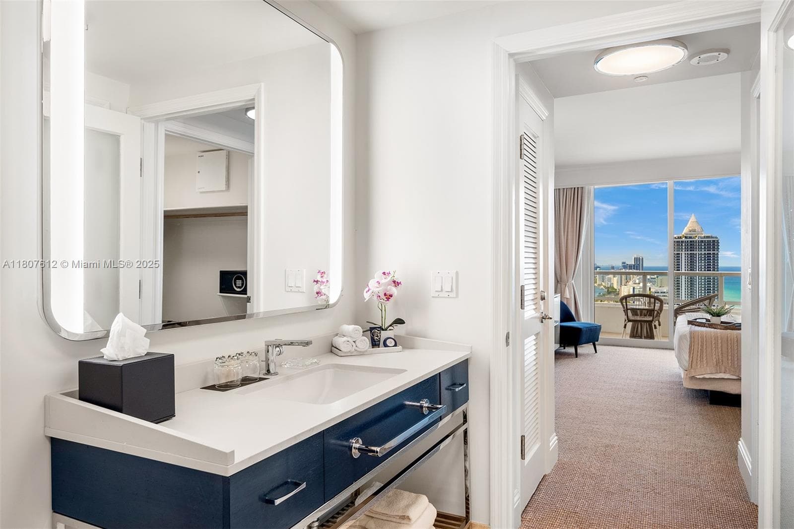 4401 Collins Ave 3505 photo 17