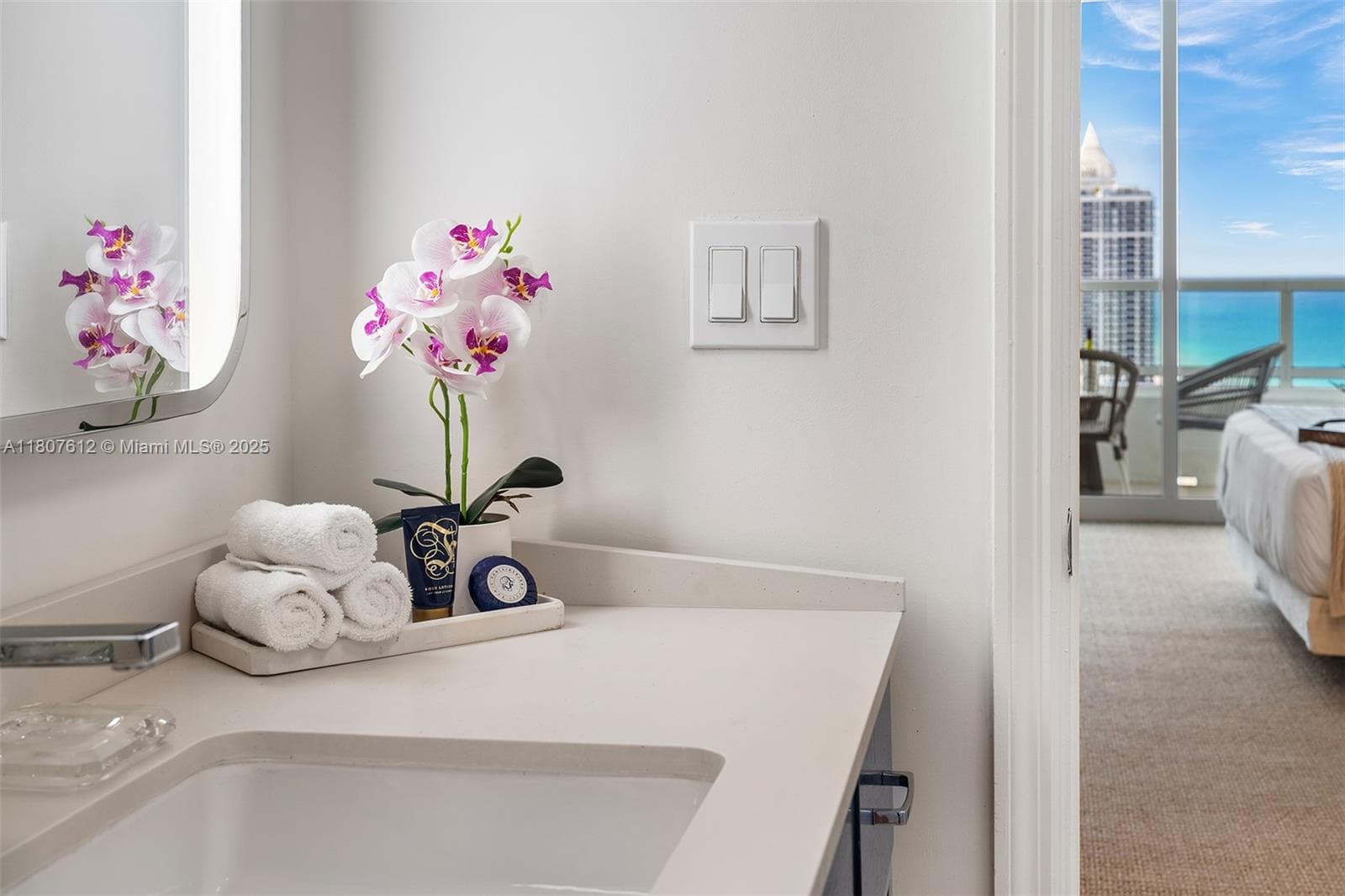 4401 Collins Ave 3505 photo 18