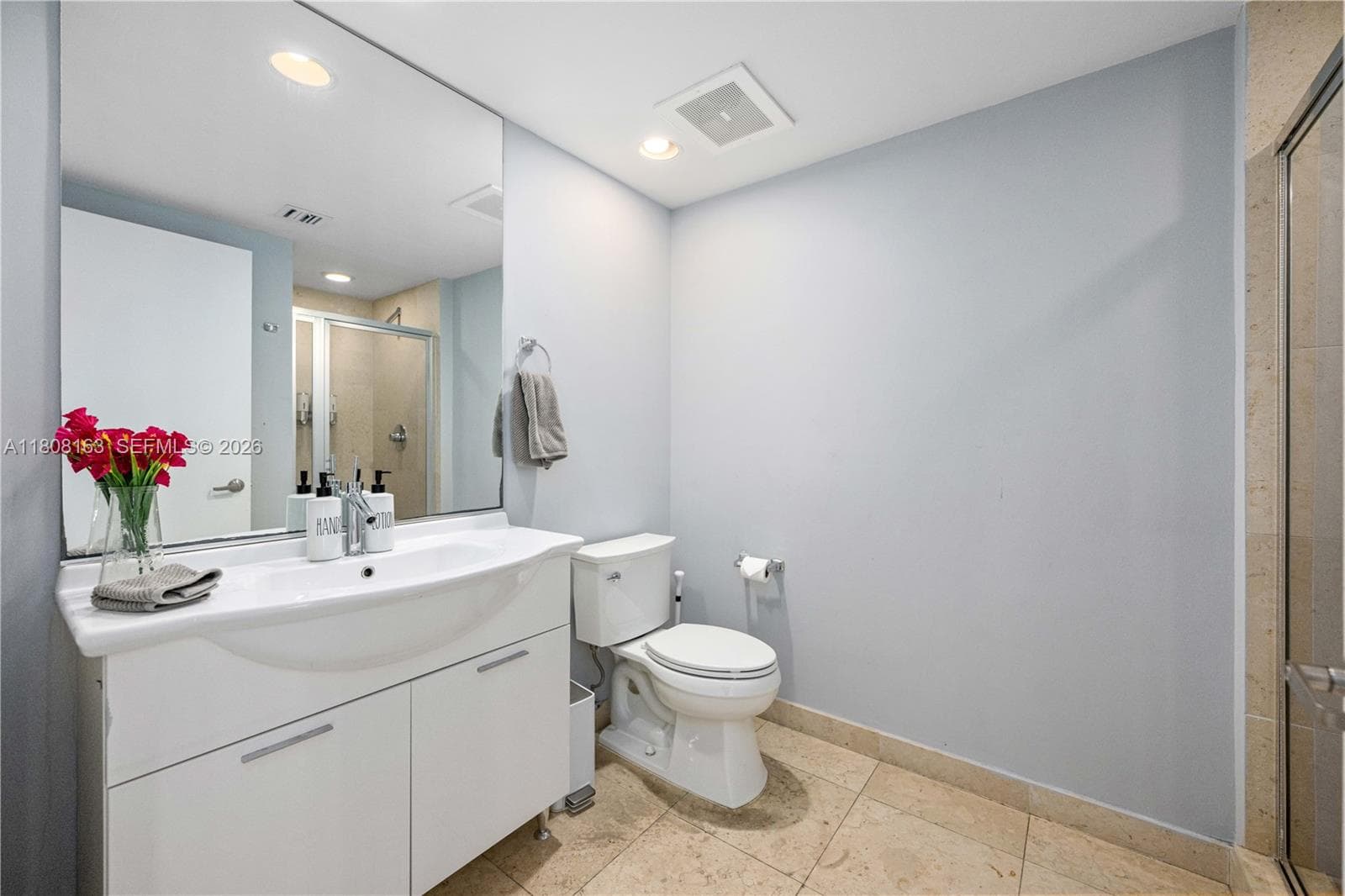 485 Brickell Ave 1604 photo 14