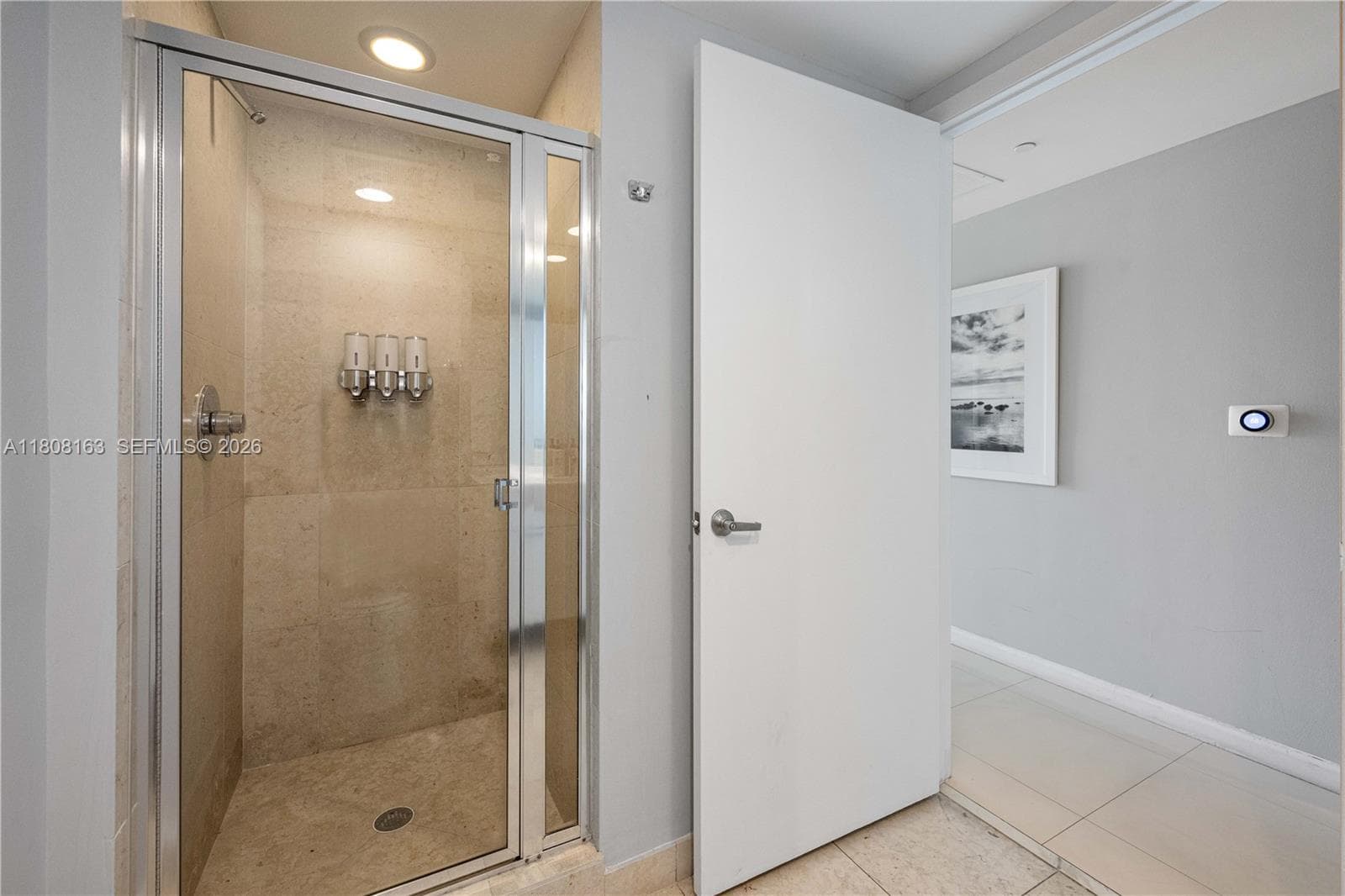 485 Brickell Ave 1604 photo 15