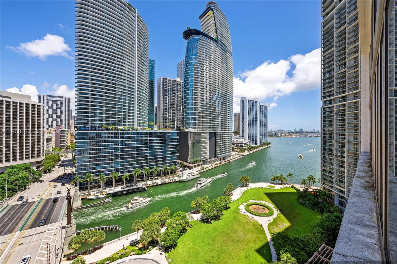 485 Brickell Ave 1604 photo 19