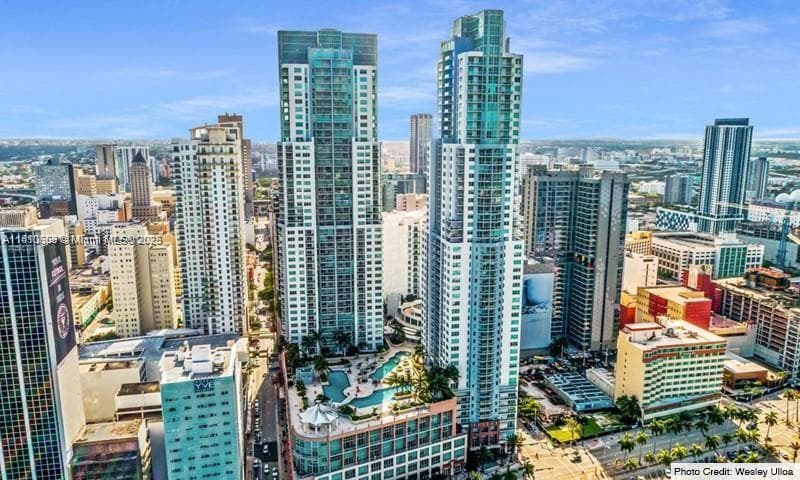 244 Biscayne Blvd 643 photo 1